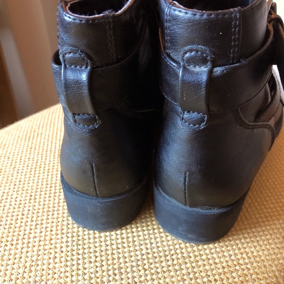 Soda black ankle boots. Size 7.5 - Picture 4 of 4
